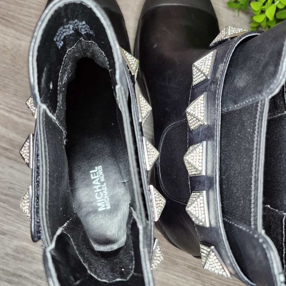 Michael Kors Chelsea Boot - Picture 5 of 6